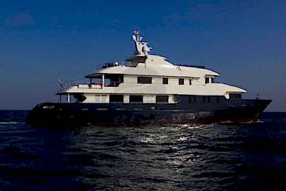 Motor Yat Serenity 2 resimleri